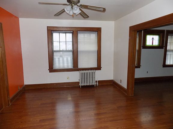 1st floor living room