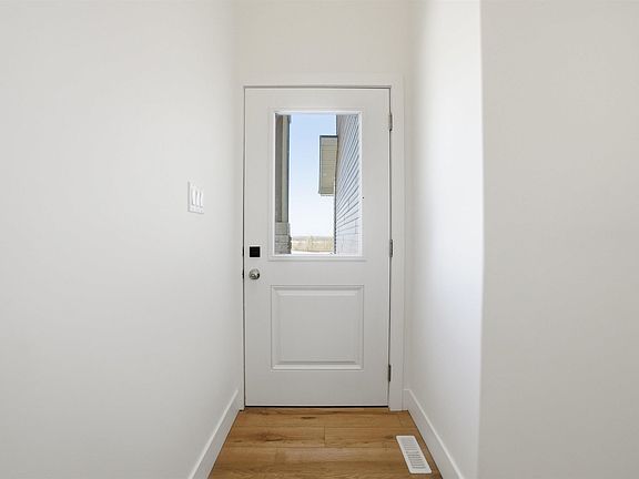 4th image of 1407 Osprey Point