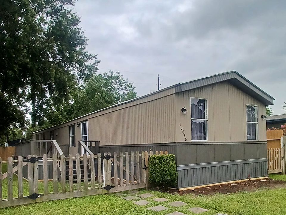 1st image of 10026 Cedar Landing Dr #10026