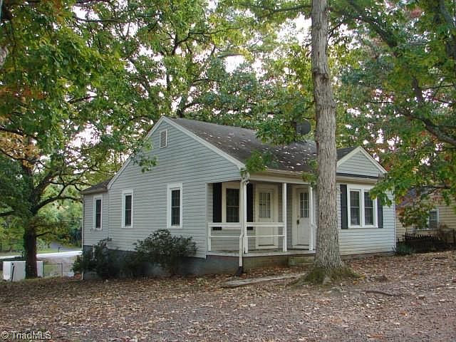 1st image of 318 Roseboro Dr