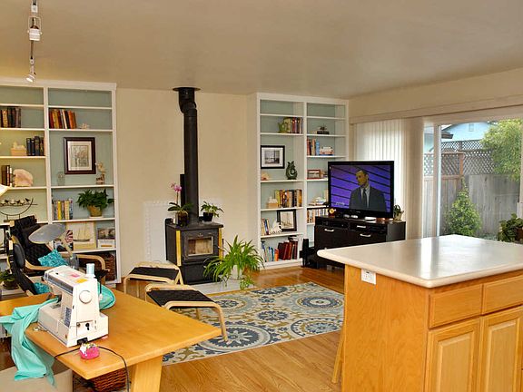 4th image of 181 Coral Reef Ave