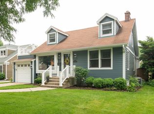 836 Forest Rd, La Grange Park, IL 60526