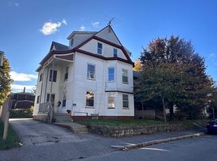 43 Hollywood St, Worcester, MA 01610