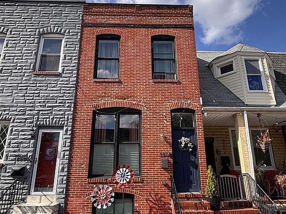 2nd image of 3502 Gough St
