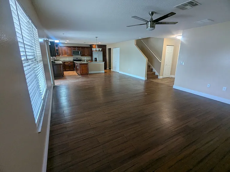 1628 Strathmore Cir — Photo 40