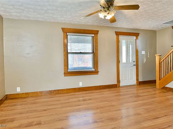 5th image of 411 W Federal St