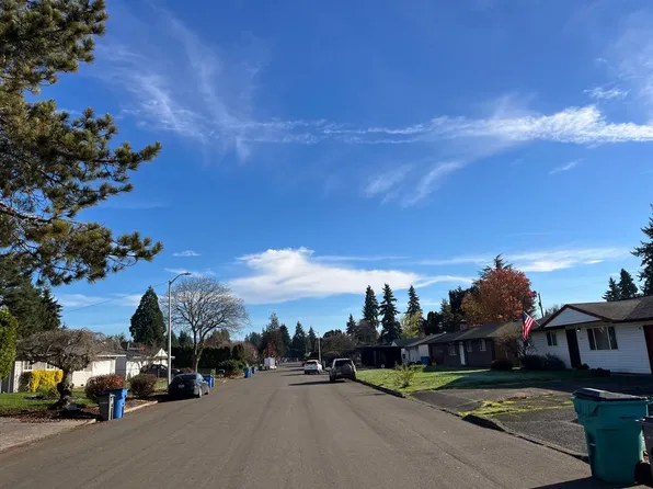 11919 NE 80th St, Vancouver, WA 98682