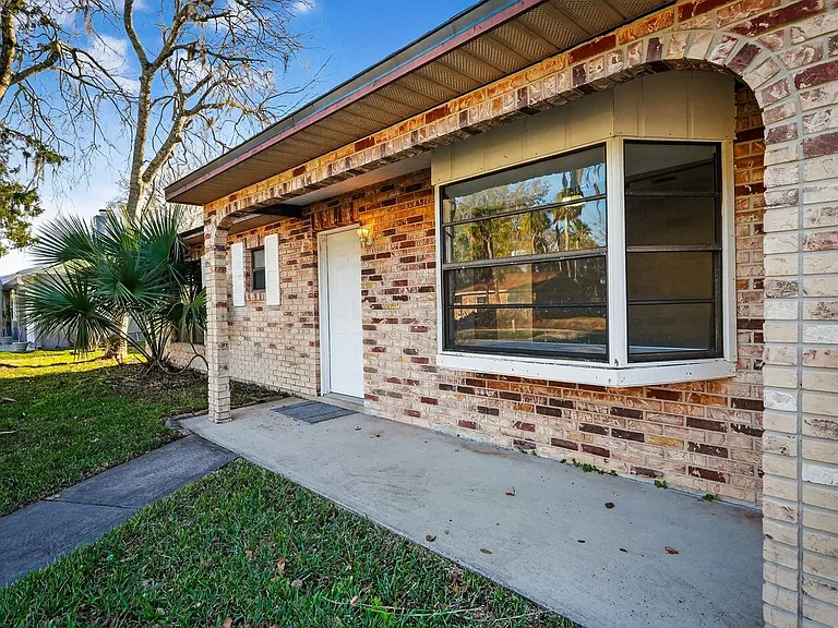 1956 Red Cedar Cir — Photo 25