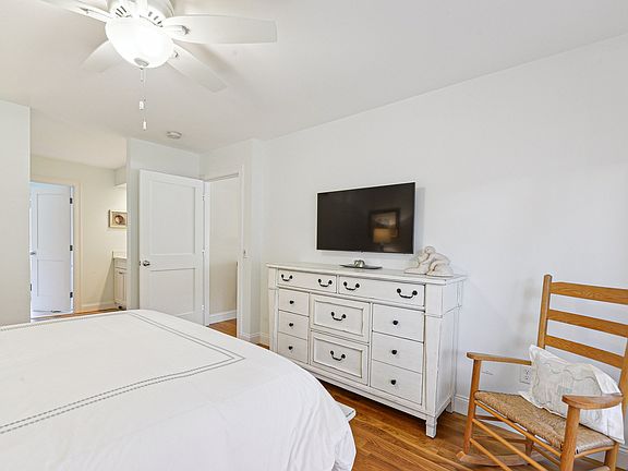 4th image of 8 Brandywine Ln #8