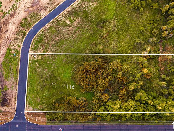 2nd image of 975 River Haven Rd