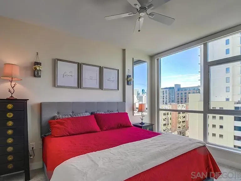 325 7th Ave #610 — Photo 22