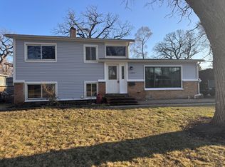 2105 Devonshire Rd, Waukegan, IL 60087