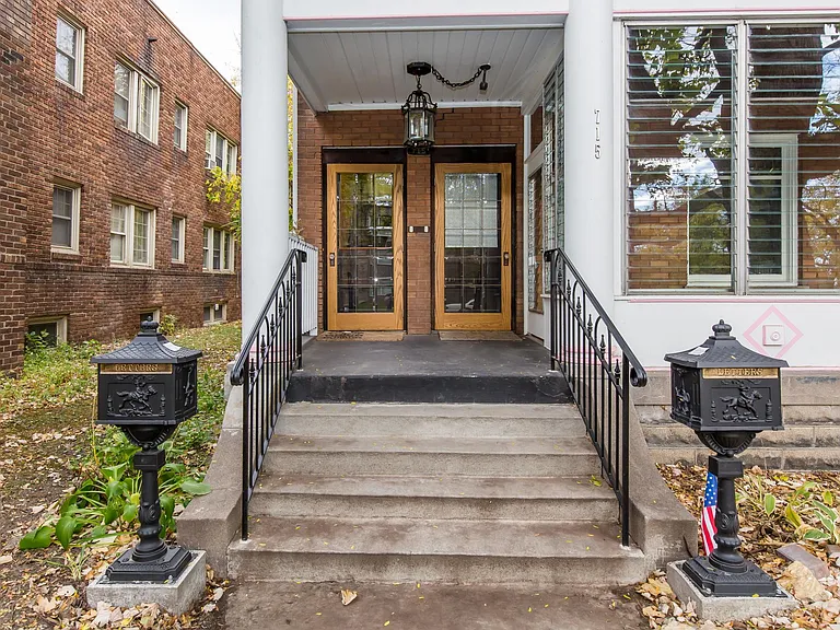 715 5th St SE — Photo 3