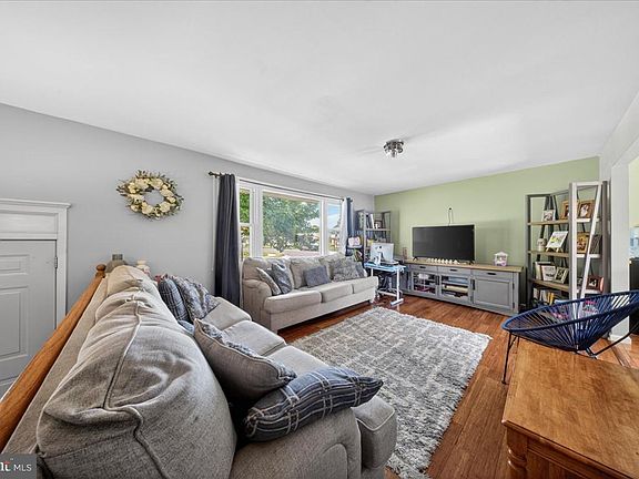 5th image of 1 Noble Ln