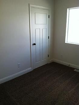 5th image of 1103 S Midway Ave