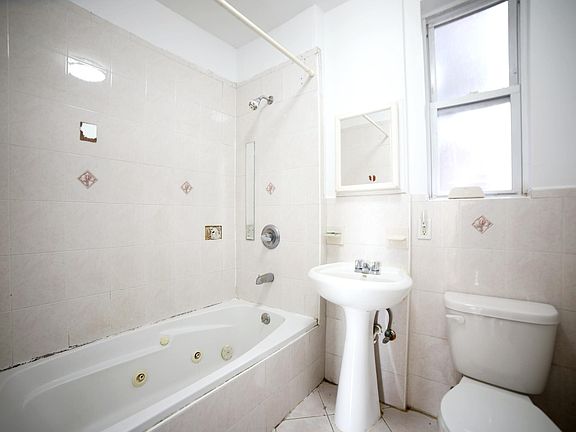 4th image of 60 Glenwood Ave #1