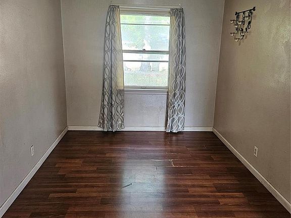 5th image of 1127 Astoria Dr