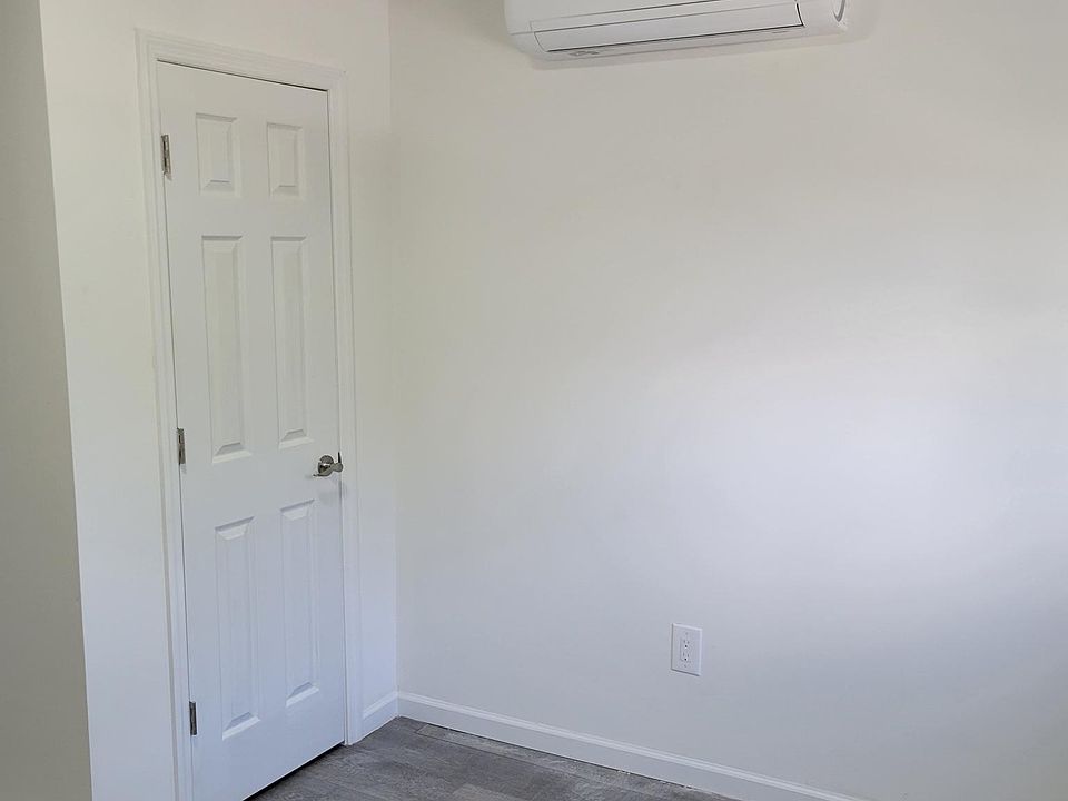 1st image of 111 S 9th Ave #3