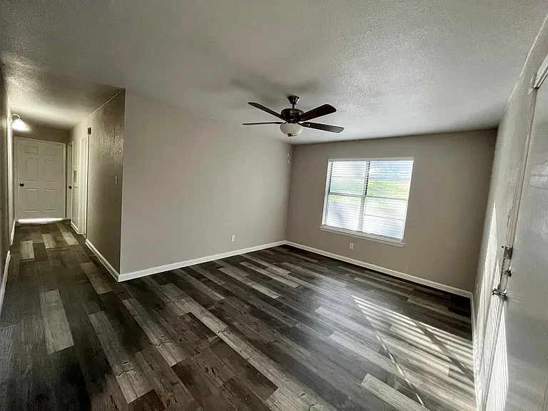 The Summit Apartments — Photo 26