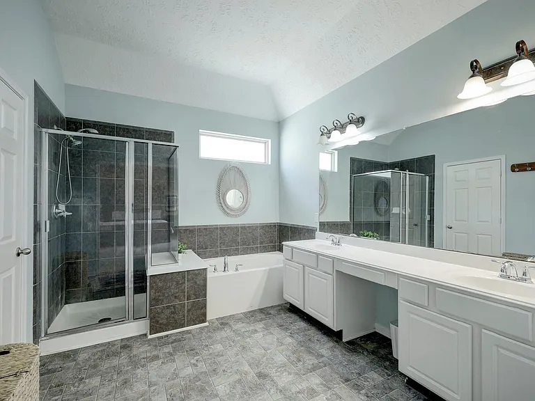 3323 Masters Point Dr — Photo 18