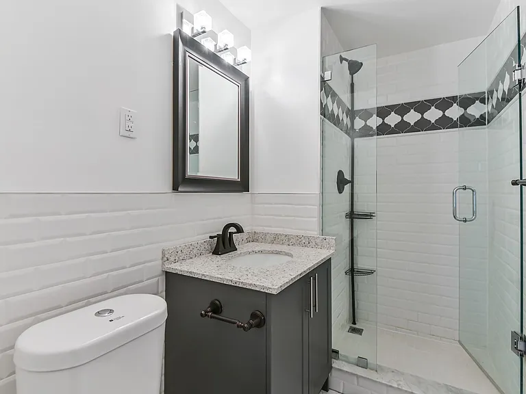 103 Avenue Rd — Photo 14