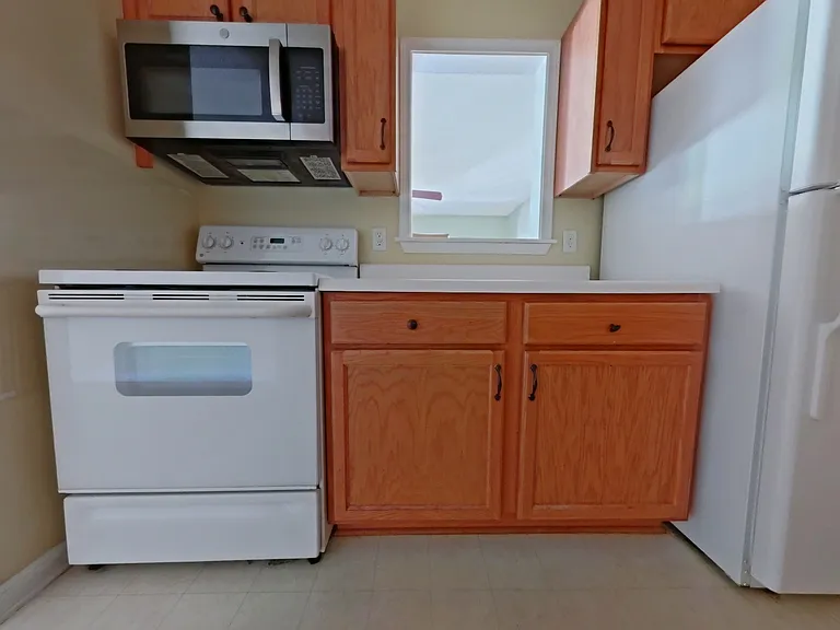 905 Hanahan Ct #1B — Photo 7