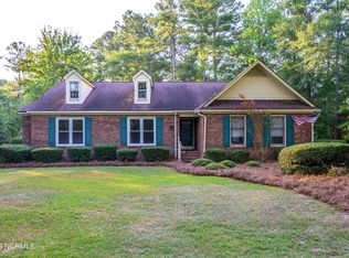 1901 Cayenne Ct, New Bern, NC 28562