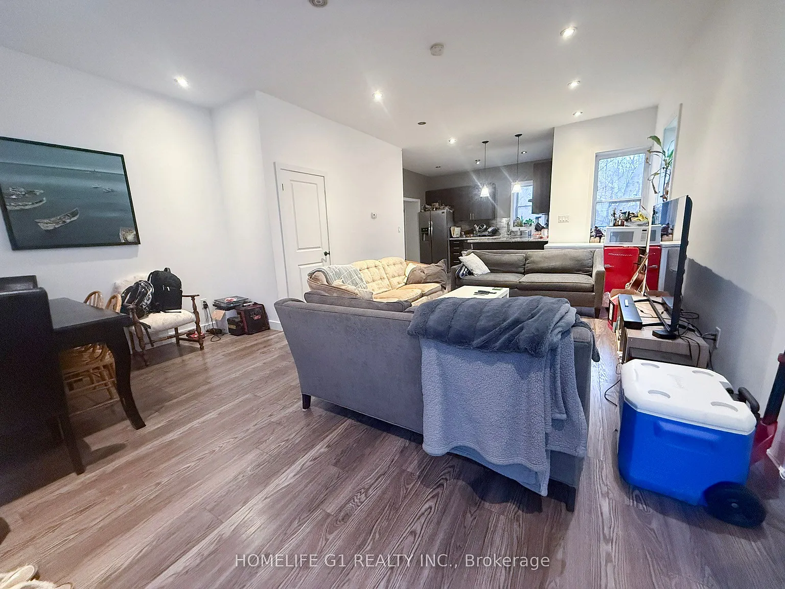 3 bed, $2,399 — Photo 4