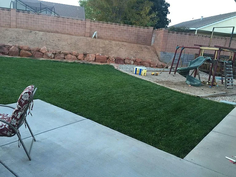 1743 W Green Valley Ln — Photo 13