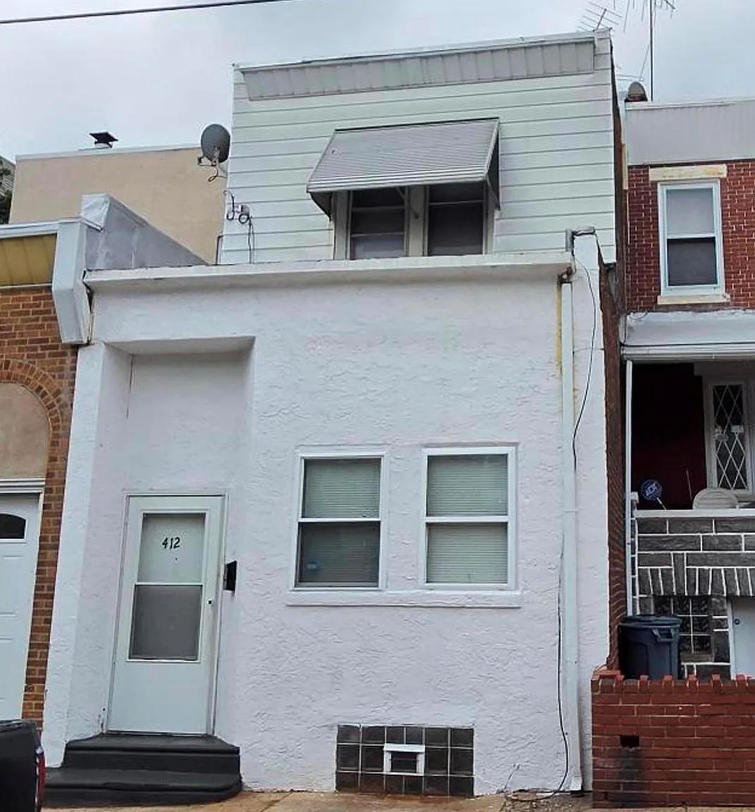 3 bed, 1.5 bath, 1092 sqft, $1,675 — Photo 1