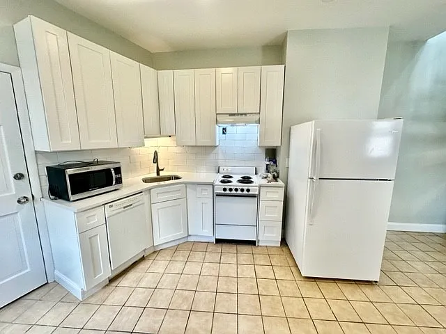 29 Charter St #3 — Photo 1