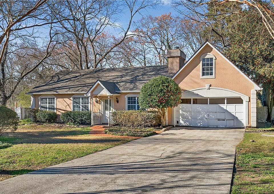 1st image of 3400 Brookview Dr