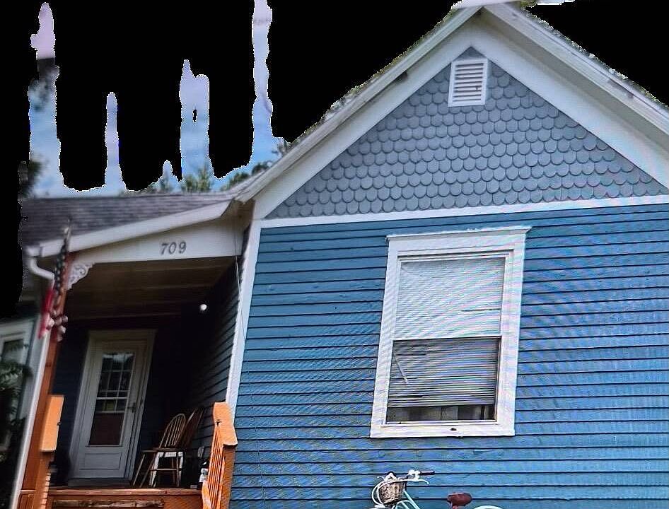1st image of 709 W Jackson St