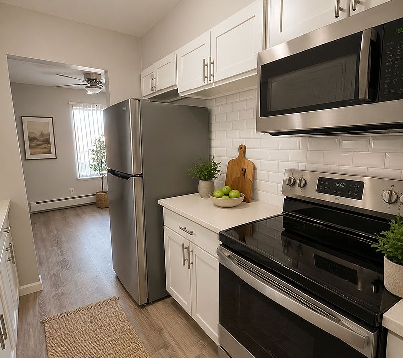 1st image of 33247 Kingslane Ct APT 10