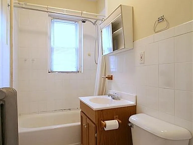 15 Linnaean St #12 — Photo 2