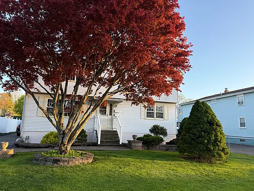 27 Janet Dr Photo 1