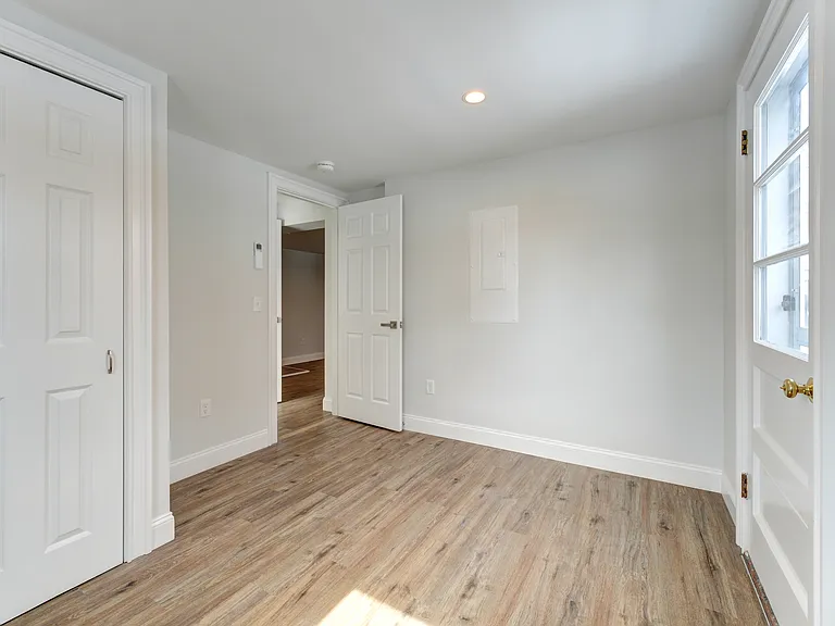 16 Dunlap St #2 — Photo 11