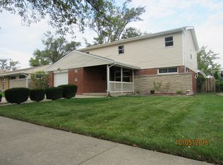 7502 Arcadia St, Morton Grove, IL 60053