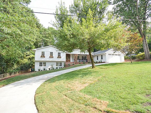 2nd image of 332 Yadkin Dr