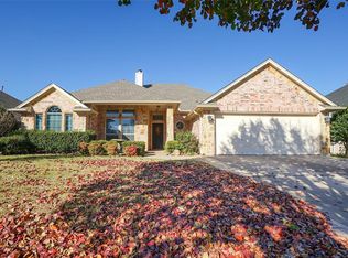 504 Willowview Dr, Saginaw, TX 76179