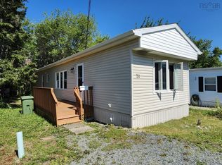 21 Commodore Ave, Middle Sackville, NS B4E 3B2