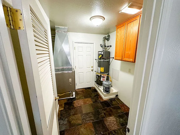 2750 Meadow Creek Way — Photo 8