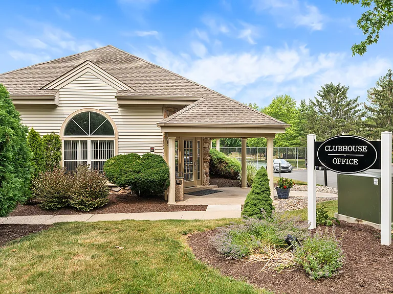 1804 Foxmeadow Cir — Photo 21