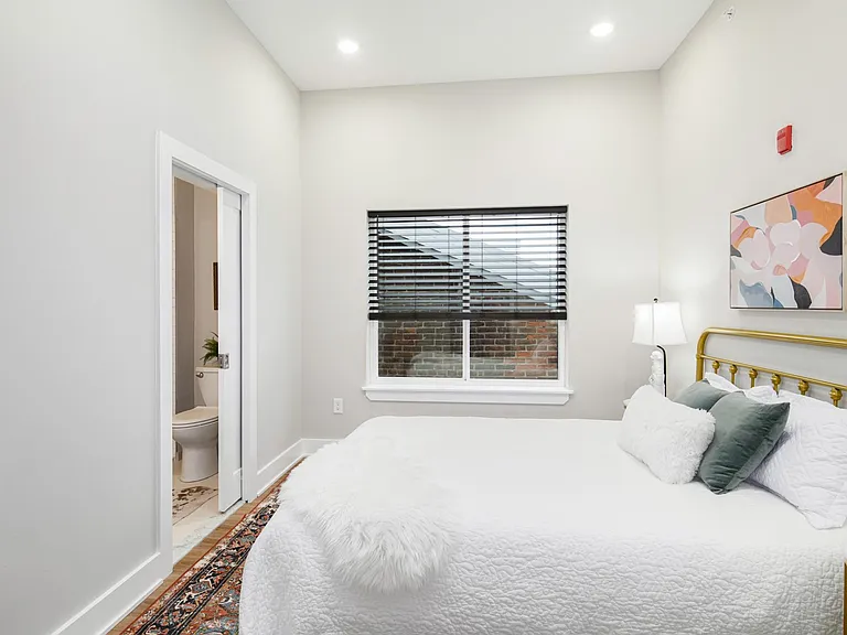 3915 Ridge Ave #201 — Photo 16