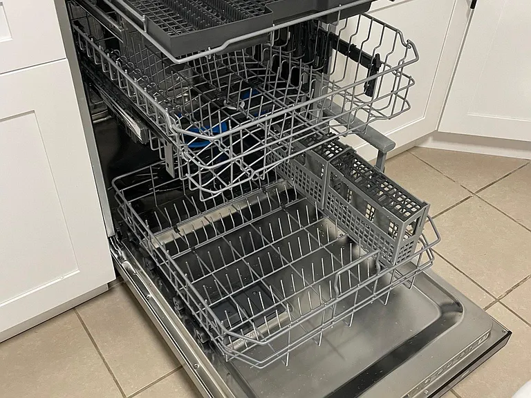 Brand new dishwasher
