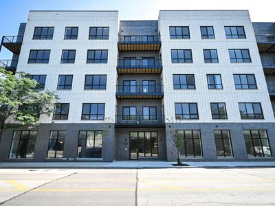 2127 W Madison St #404, Chicago, IL, 60612