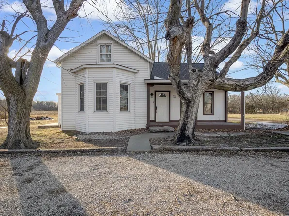 2017 Main St, Renault, IL 62279