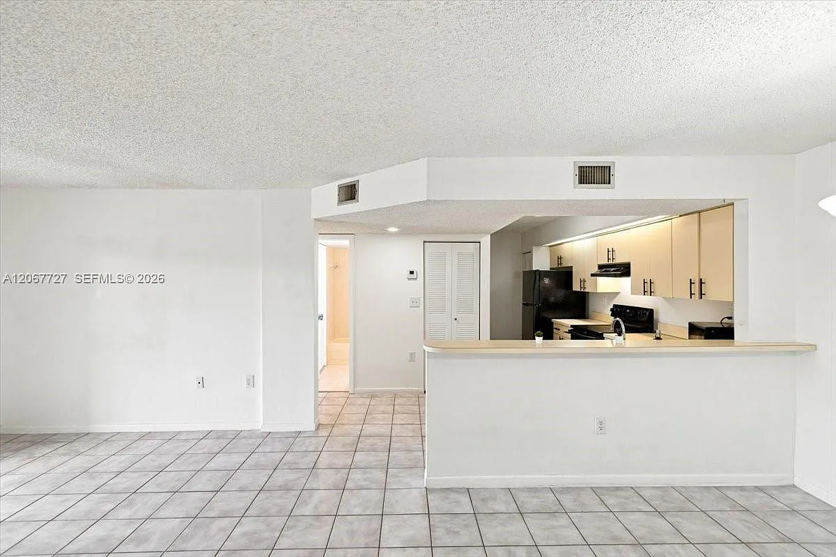 1 bed, 813 sqft, $1,800 — Photo 1