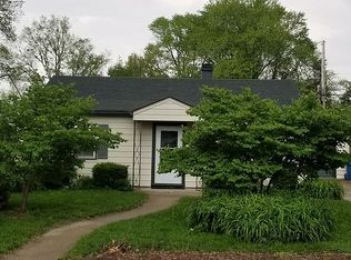 688 N Webster Cir E, Kankakee, IL 60901