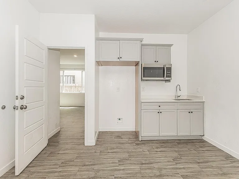 2844 N Vahe — Photo 21